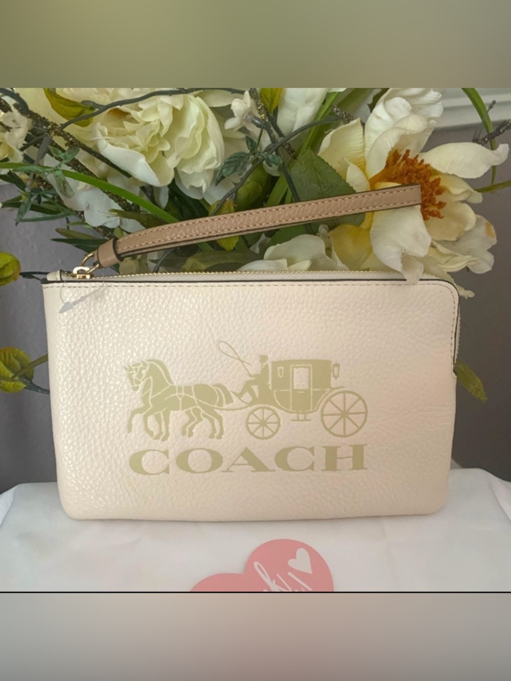Coach Largo Chalk  Wristlet Horse And Carriage